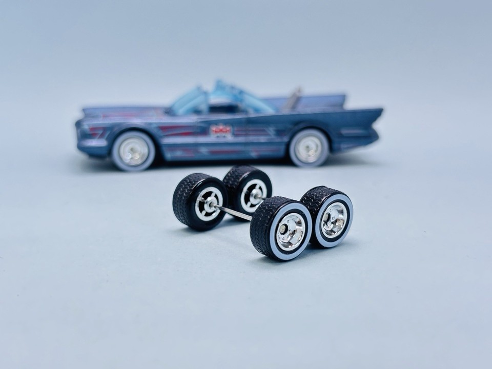 R010 Hot Wheels 1/64 Real riders White Wall Deep Chrome 10mm Medium ...