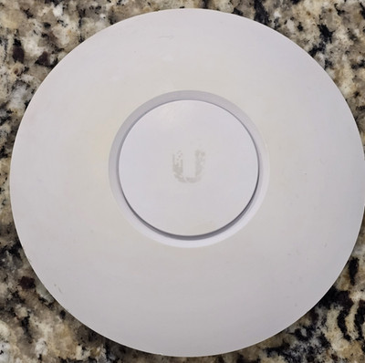 Ubiquiti UniFi AP (UAP-AC-LITE) Wireless Access Point Indoor