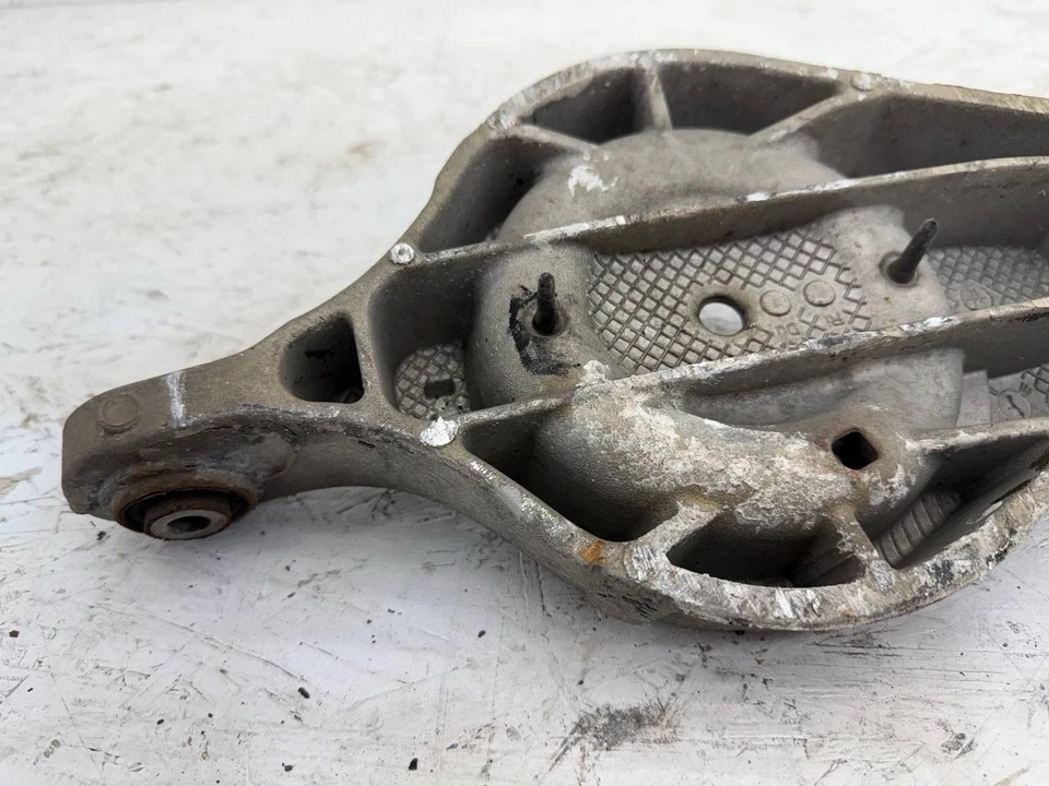 Brazo trasero derecho Volvo V60 2014-2016 usado Foto 4 de 4