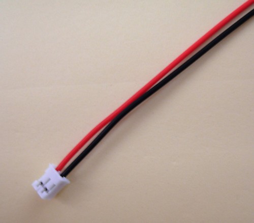 Connecteur mini JST male avec fils / Male JST connector with red - black cables - Imagen 10 de 11