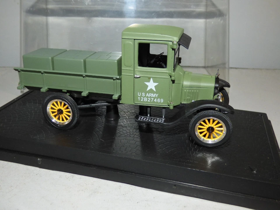 Signature Models Ford Model TT pick up US Army 1921 olive green  1:32 scale - Image 2 of 2