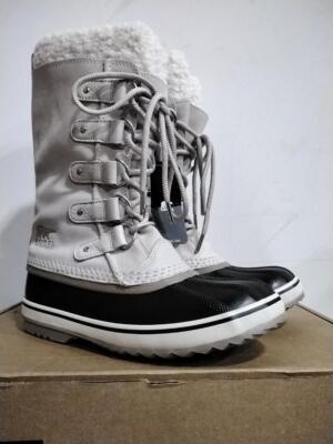 (取寄) ソレル レディース ジョアン オブ アークティック ウォータープルーフ SOREL women SOREL Joan Of Arctic Waterproof Fawn/Omega Taupe SOREL Women's Joan of Arctic Boot Fawn, Omega Taupe Waterproof