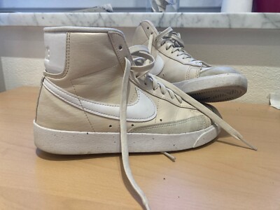 Nike Blazer Mid  77 Next Nature 2 (Farbe vergleichbar mit hellem Beige) 
