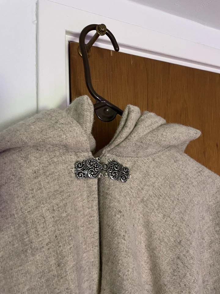 Lujosa capa de mohair con capucha puntiaguda talla X-pequeña XS Foto 3 de 4