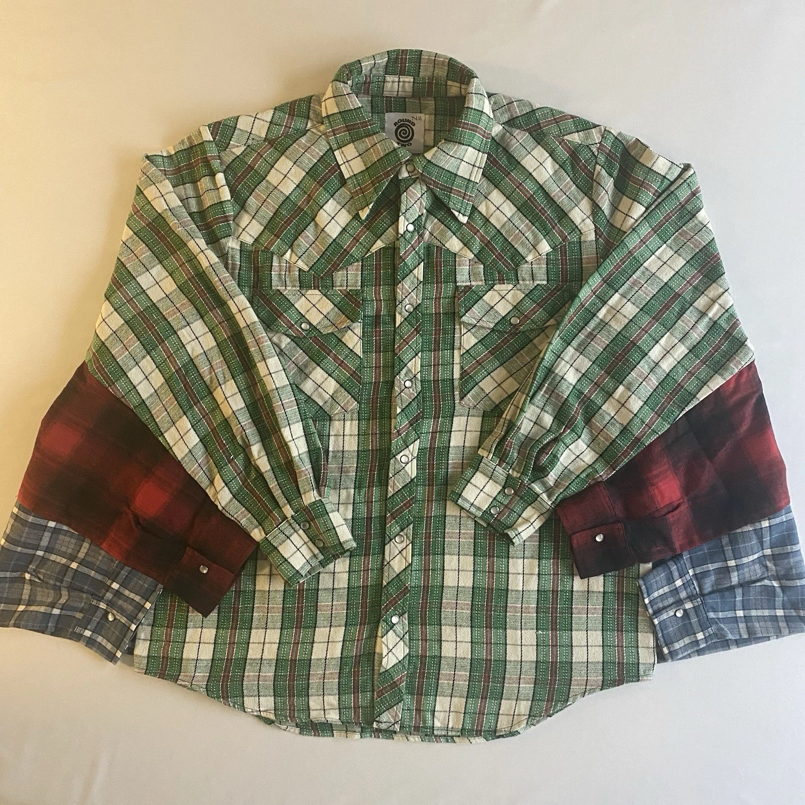 Round Two Flannel Pearl Snap Men L Skate Cali Beach Surf Button Up Shirt