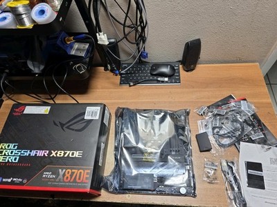 ASUS ROG CROSSHAIR X870E HERO AMD X870E AM5 ATX Motherboard