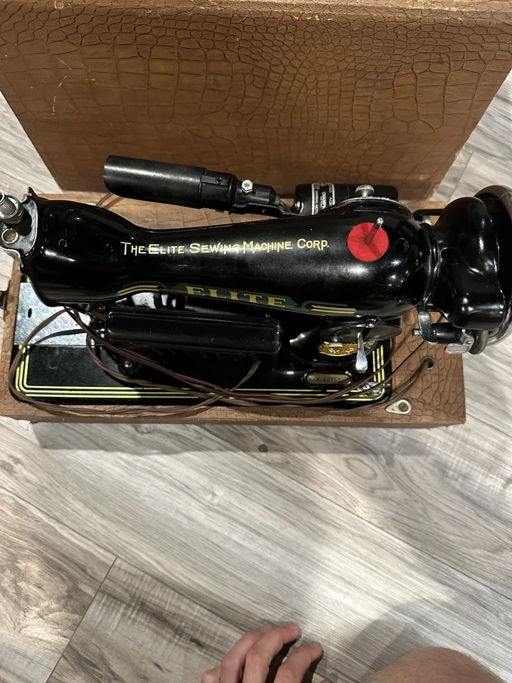 SERVICED Heavy Duty Vtg Singer 15 Clone Sewing Machine Black /green Deluxe - Image 2 of 4