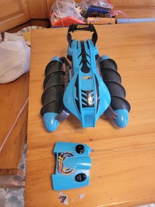 Vintage Hot Wheels RC Terrain Twister Vehicle Toy w Remote