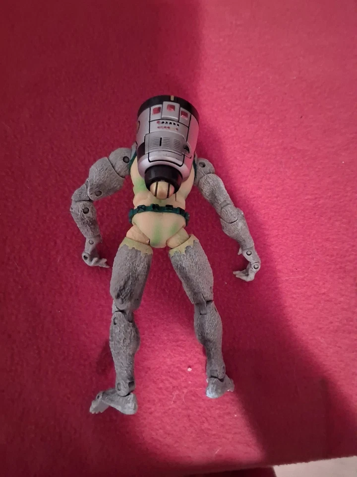 Toy Biz HOWLING MANWOLF 2006 The Amazing Spiderman 7" action figure - Image 3 of 3