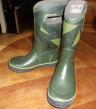 Bogs Kids Green Geometric Rain Boot Pull On Size 2 Youth Waterproof Rubber