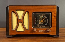 Old Antique Wood Zenith Black Dial Vintage Tube Radio -Restored Working Tabletop
