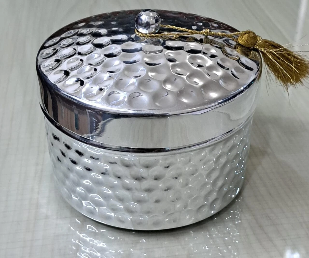 Metal Pot Scented Soya Wax Jar Candle 450 Gram Decorative Gift for Home Decor