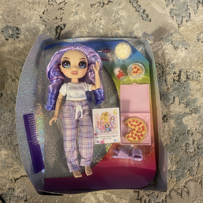 Rainbow High Junior High PJ Party - Violet (Purple) - 22 cm Posable Doll New
