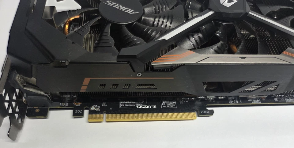 GIGABYTE Nvidia AORUS GTX 1080 Ti XTREME Edition GV-N108TAORUS-11GD 11GB GDDR5X - Image 2 of 4