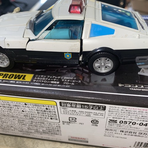 Authentic Takara Tomy Transformer Masterpiece Prowl MP-17+ Animated Fairlady - Picture 5 of 21