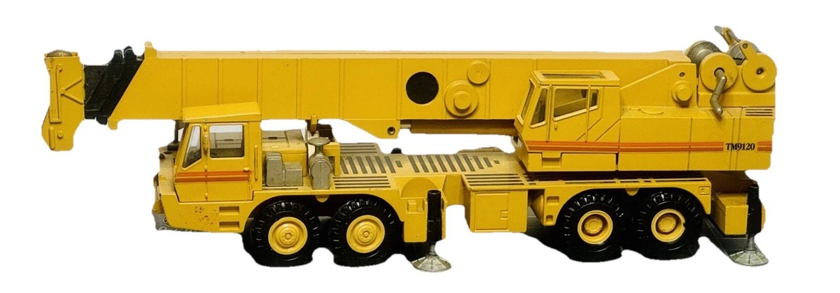 NZG Grove TM9120 Crane 1:50 Diecast Telescopic Hydraulic Carrier