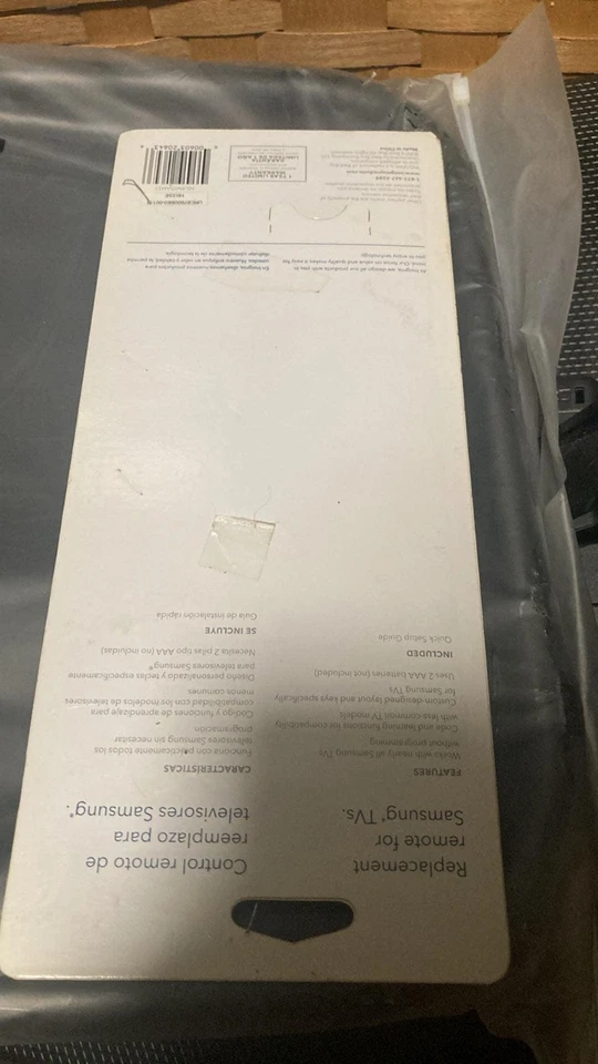 Insignia TV Remote Control Model NS-RMTSAM17 for Samsung TVs New In Package  - Image 4 of 4