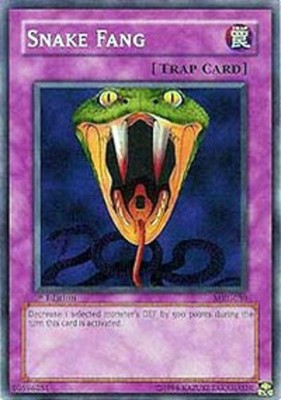 Snake Fang - MRL-050 - Common - Unlimited Edition - Damaged