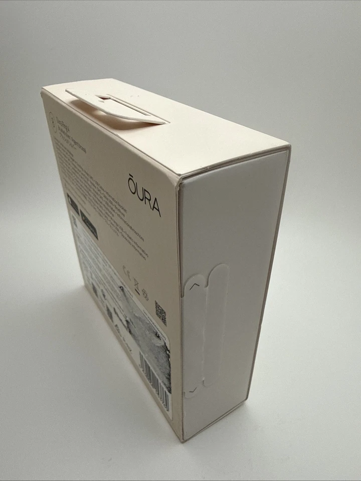 NEW SEALED - Oura ring gen 4 -Size 8- Brushed Silver - Image 4 of 4