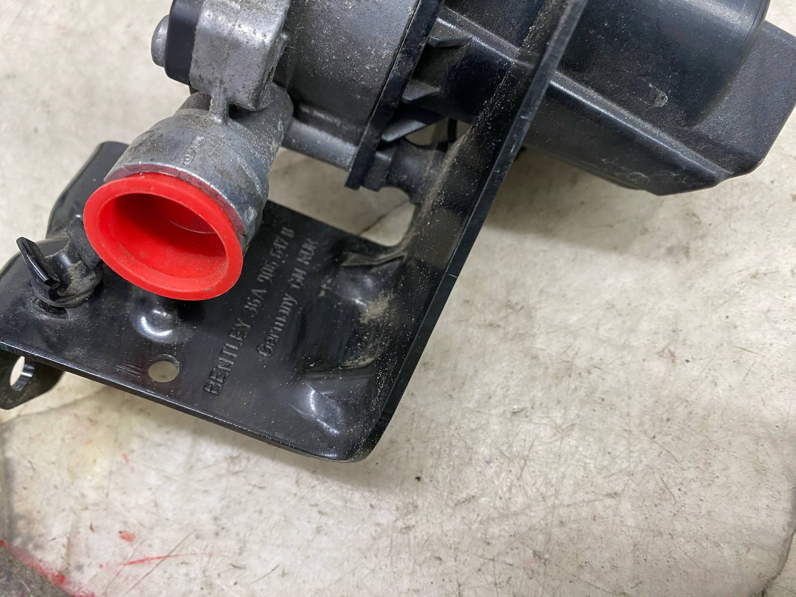 2015-2020 BENTLEY BENTAYGA 6.0L RIGHT SECONDARY AIR INJECTION PUMP 079959231G