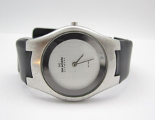 Women Skagen Quartz WR Analog 33mm Round Watch (H162) "Untested" Broken Band