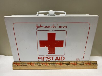Vtg Johnson & Johnson Medical First Aid Safety Kit #8161 White 