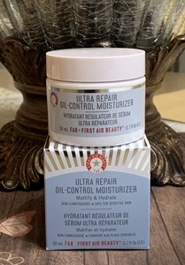 first aid beauty oil control moisturizer