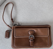 Vintage Coach Soho Buckle Leather Wristlet British Tan