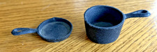 Vtg Miniature Cast Iron Pot and Flat Skillet Dollhouse Cookware Salesmans Sample