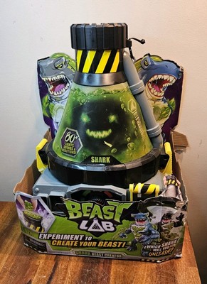 Beast Lab Shark Beast Creator Real Bio Mist and 80+ Lights, Sounds and Reactions