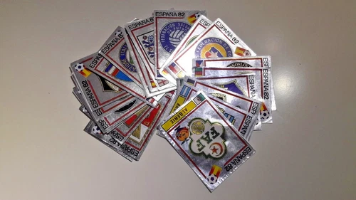 ESPANA 82 BADGE Scudetto CALCIATORI PANINI SCEGLI figurina recuperata dall'album
