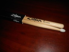 NEW - Zildjian 7A Nylon Tip Hickory Drumsticks, Z7AN