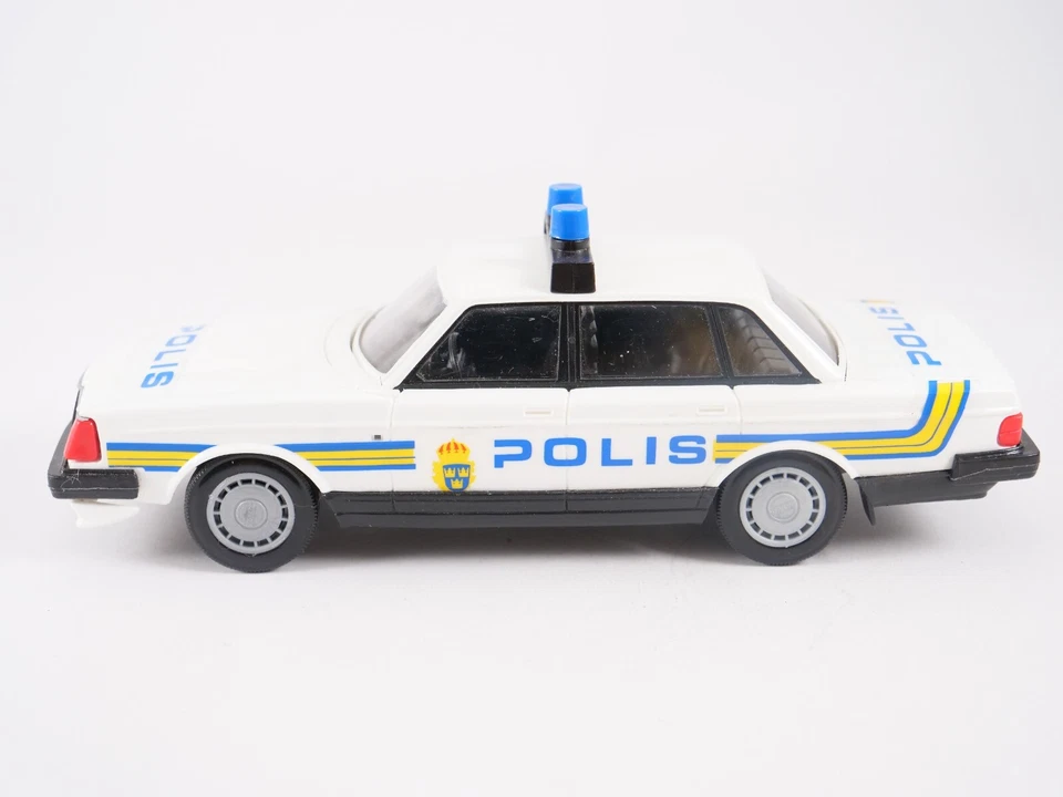 STAHLBERG JUJU Finland Volvo 240 GL Polis Plastica 24 Cm - Immagine 2 di 4