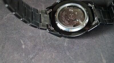 Seiko 5 Sports SNZE83 7S36-02P0 42mm Automatic watch day date at 3