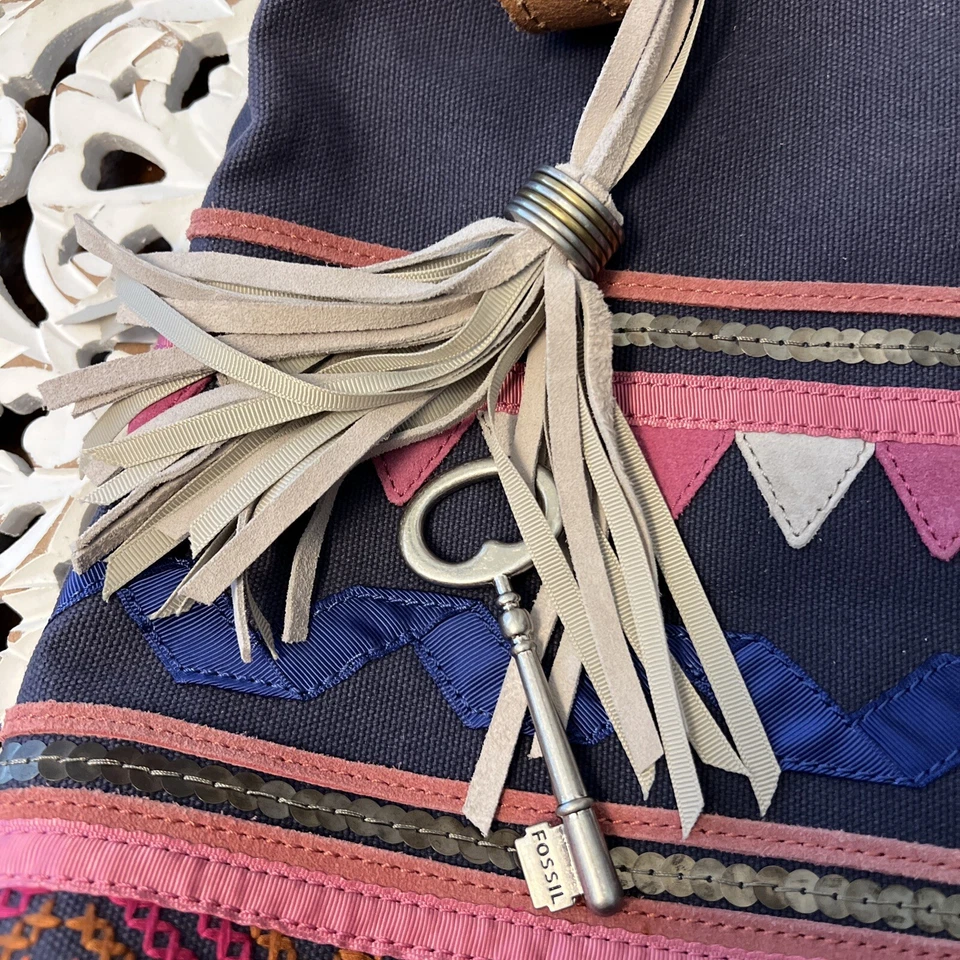 Bolso de Mano Fossil Patchwork Lentejuelas con Dije de Cuero Bolso Vintage Cartera Raro Foto 3 de 4