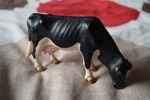 schleich holstein cow