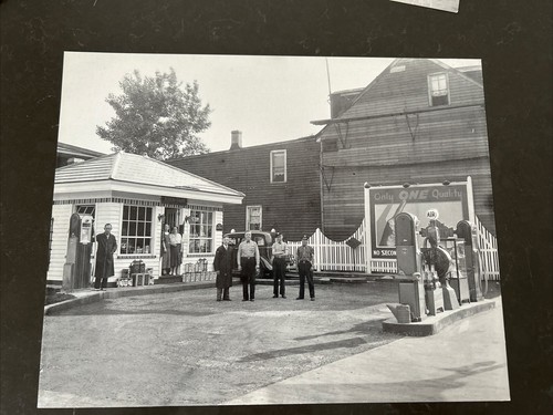 Vintage Photo 1930s/40 Sunoco Gas Station Reprint 14” X 11”
