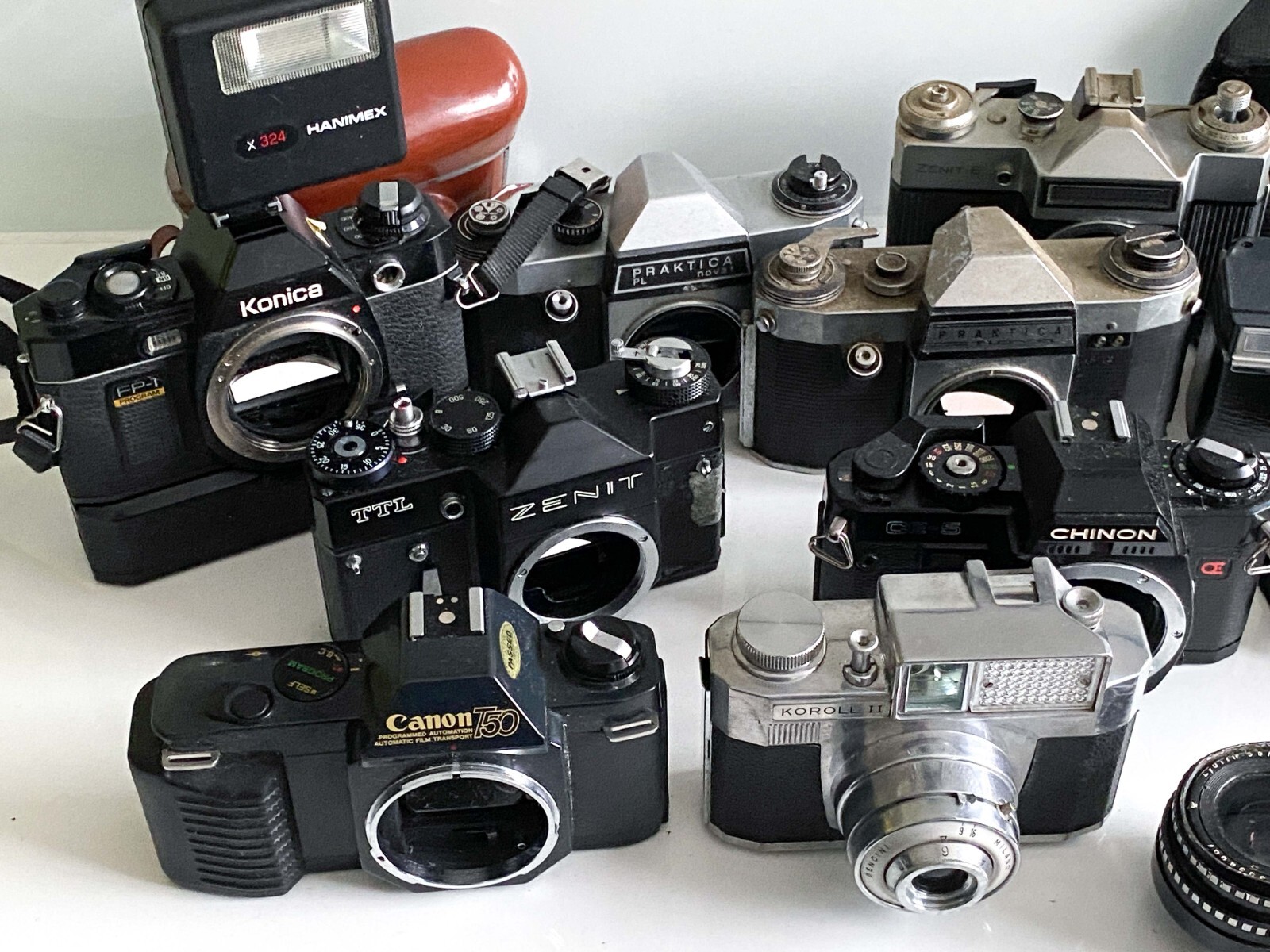 Job lot Vintage 35mm Film SLR Cameras + Lenses Parts/Repairs Canon