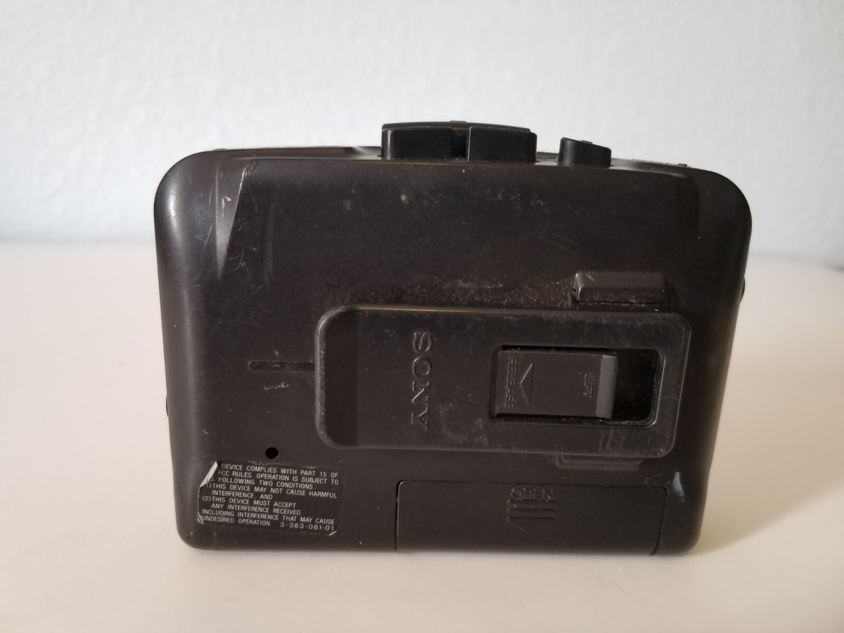 Sony Walkman FM/AM WM-FX229 Cassette Tape Player Clock Radio Mega