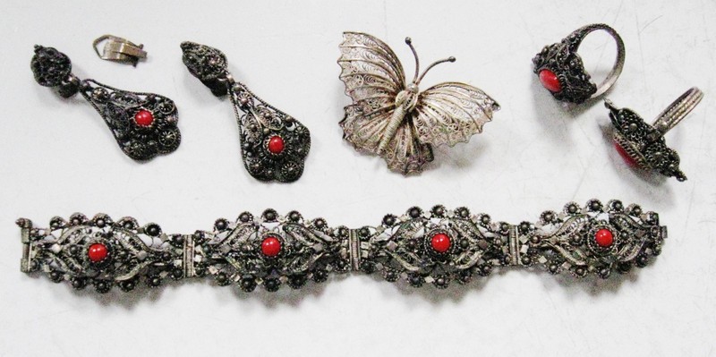 VINTAGE SILVER FILIGREE JEWELRY FAUX CORAL FROM ALBANIA EARRINGS AS IS 62 GRAMS
