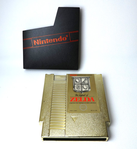 The Legend of Zelda NES 1987 Gold Cartridge Nintendo Game Tested Works w/ Sleeve
