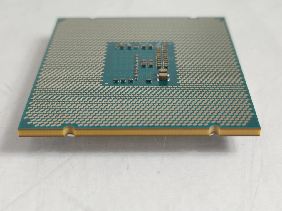 Lot of 2 Intel Xeon E5-2630 v3 2.4 GHz LGA 2011-3 Server CPU Processor SR206 - Image 3 of 4