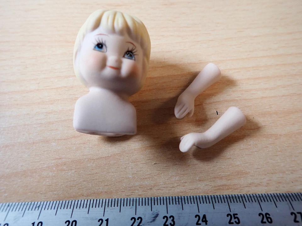 Rayher - Porzellan Puppen Set II - Porzellankopf bemalt mit Händen - 4 cm - Bild 3 von 3