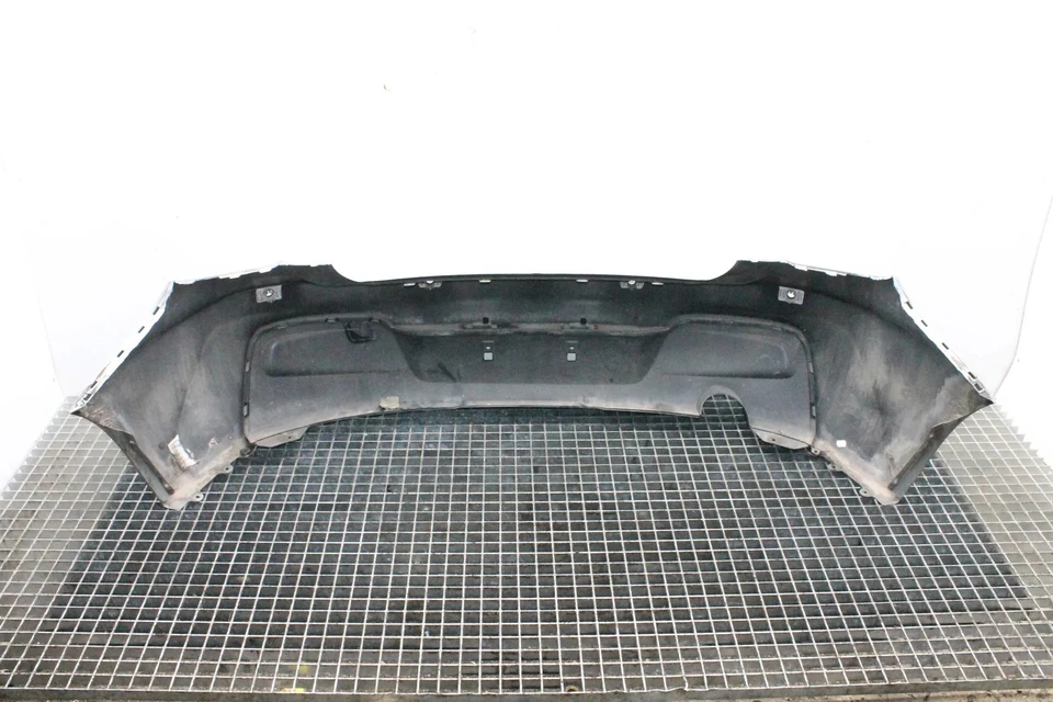 BMW 1 F20 Arri�re Pare-choc GLACIERSILBER A83 2.00 Diesel 105kw 2013 35634029 - Photo 2/4