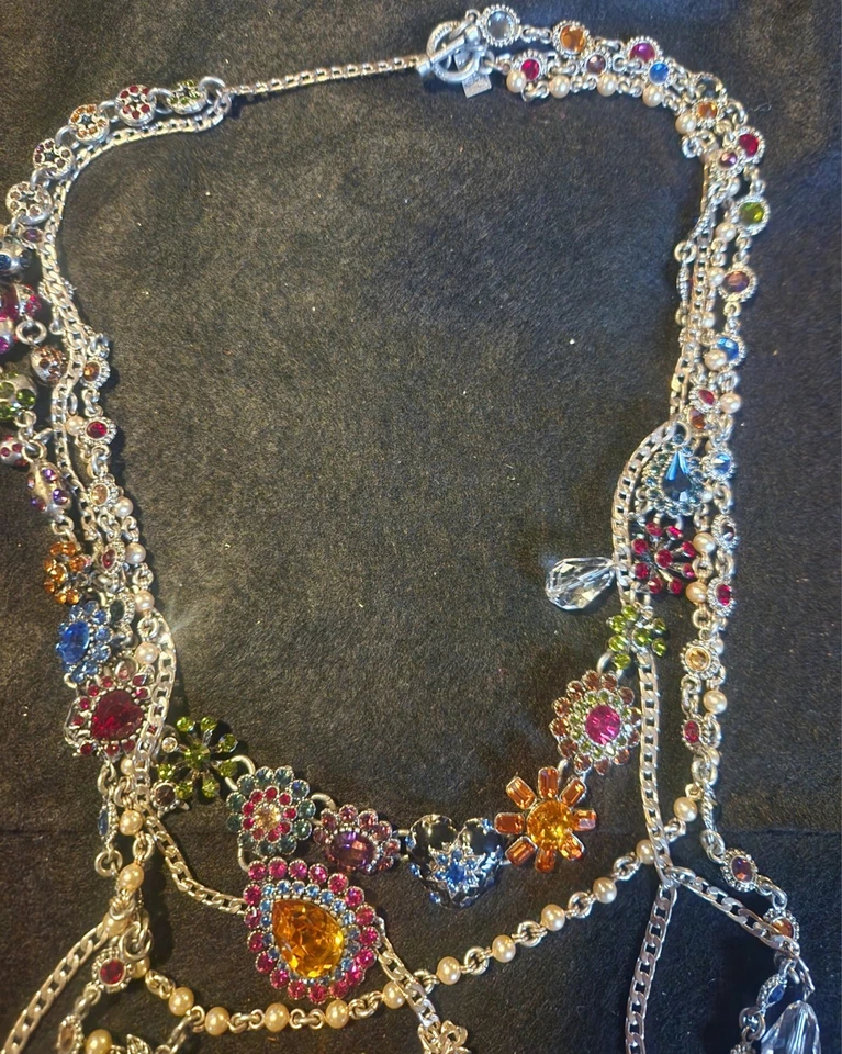 Colar Rodrigo Otazu cristal, pérola multi fio. Linda declaração de designer - Imagem 4 de 4