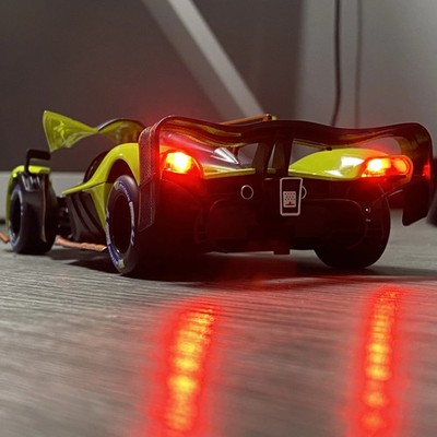1:24 Aston Martin Valkyrie AMR PRO Supercar Classic Alloy Diecast