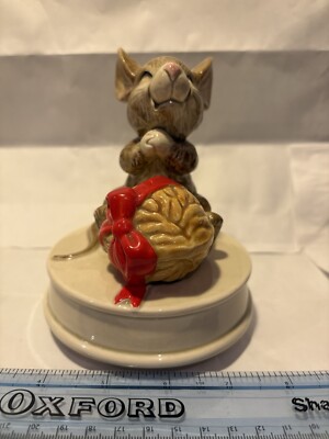 Vintage Otagiri Weihnachtsmaus mit Walnuss spielt meine Lieblingssachen