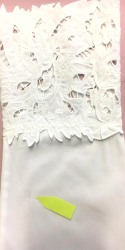 Haut Manches Perles BCBG Max Azria - Taille S - Rayon Et Twill Blanc - Neuf Avec étiquettes