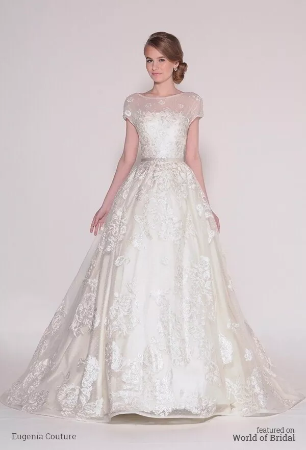 Selling wedding deals dress never worn