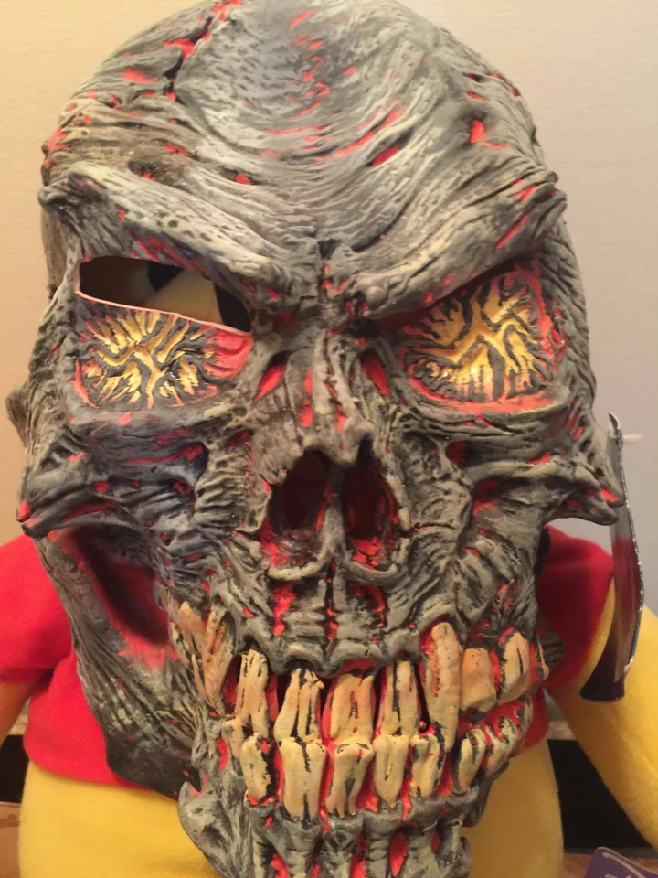 Máscara de Halloween Calavera Lave Fundida **NUEVA** por Disguise Foto 2 de 3